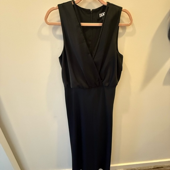 Dkny Dresses & Skirts - DKNY Elegant Black Midi Dress